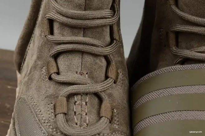 Brown BY2456 adidas Boost 750 Yeezy Light 0521